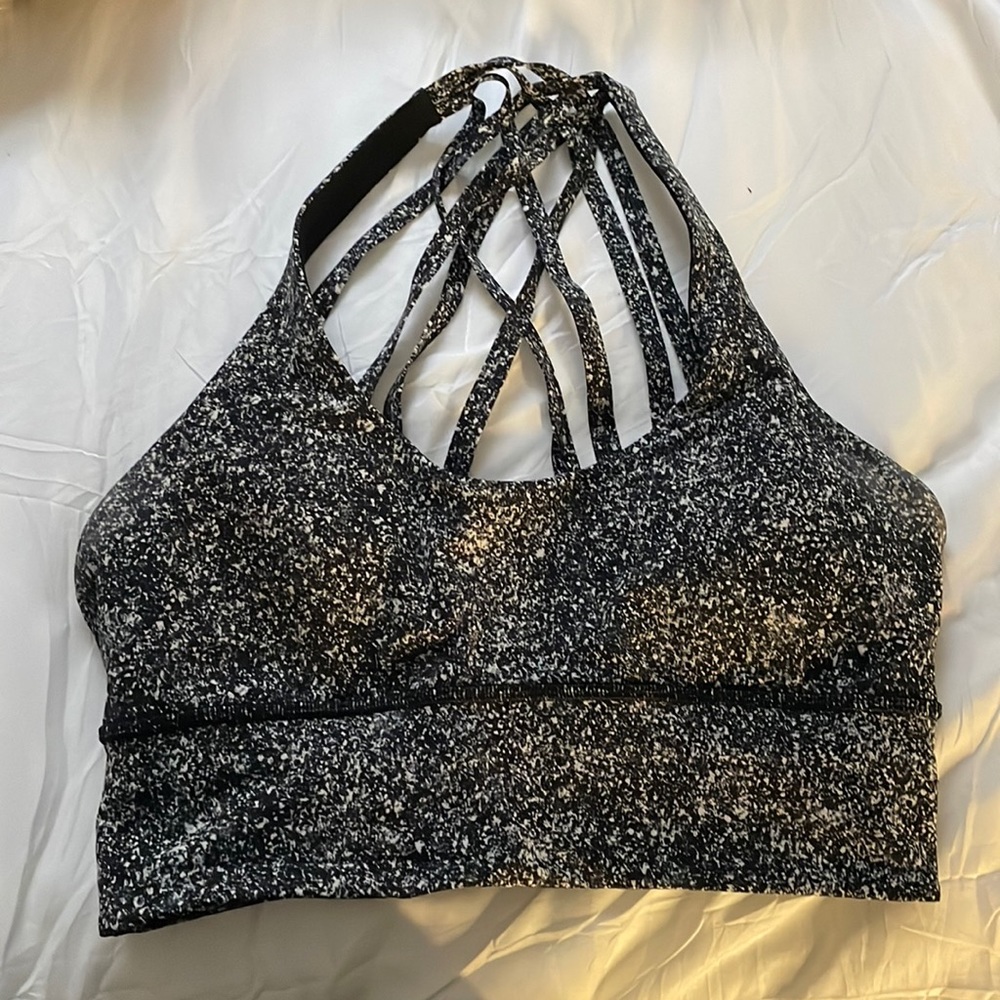 Lululemon sports bra